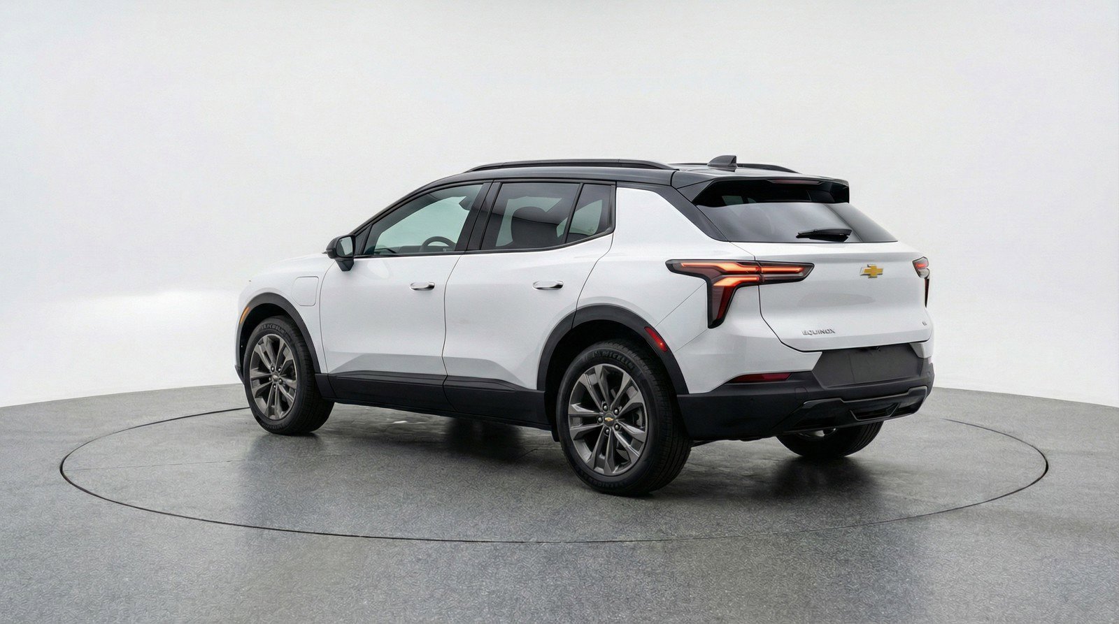 Used 2025 Chevrolet Equinox LT image 6