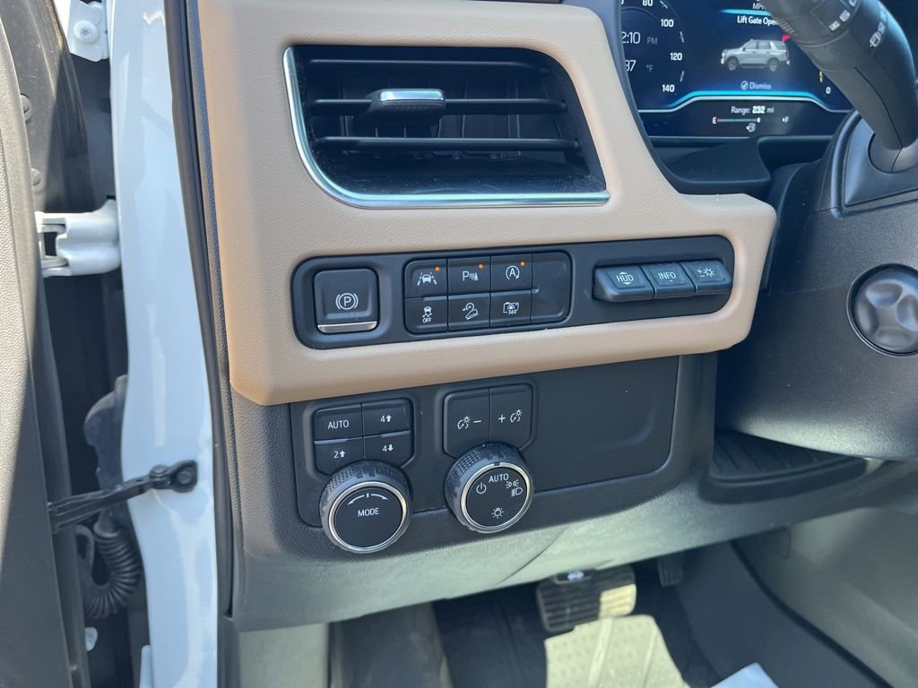 Used 2024 Chevrolet Tahoe Premier AWD/4WD image 17