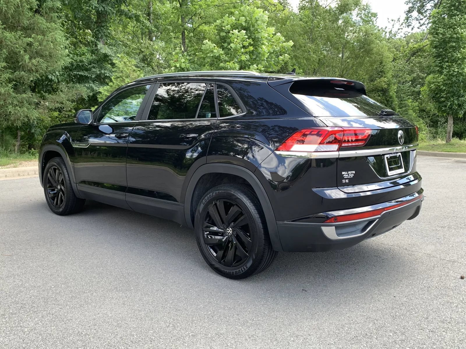 Used 2023 Volkswagen Atlas Cross Sport SE FWD image 5