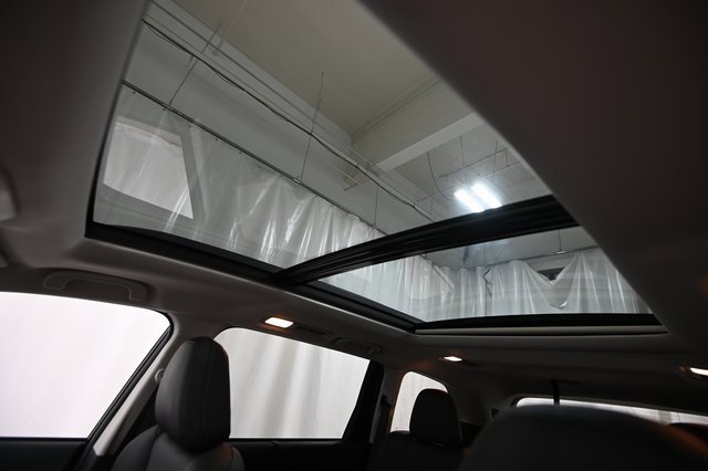 Used 2022 Subaru Ascent Limited w/ Technology Package image 25