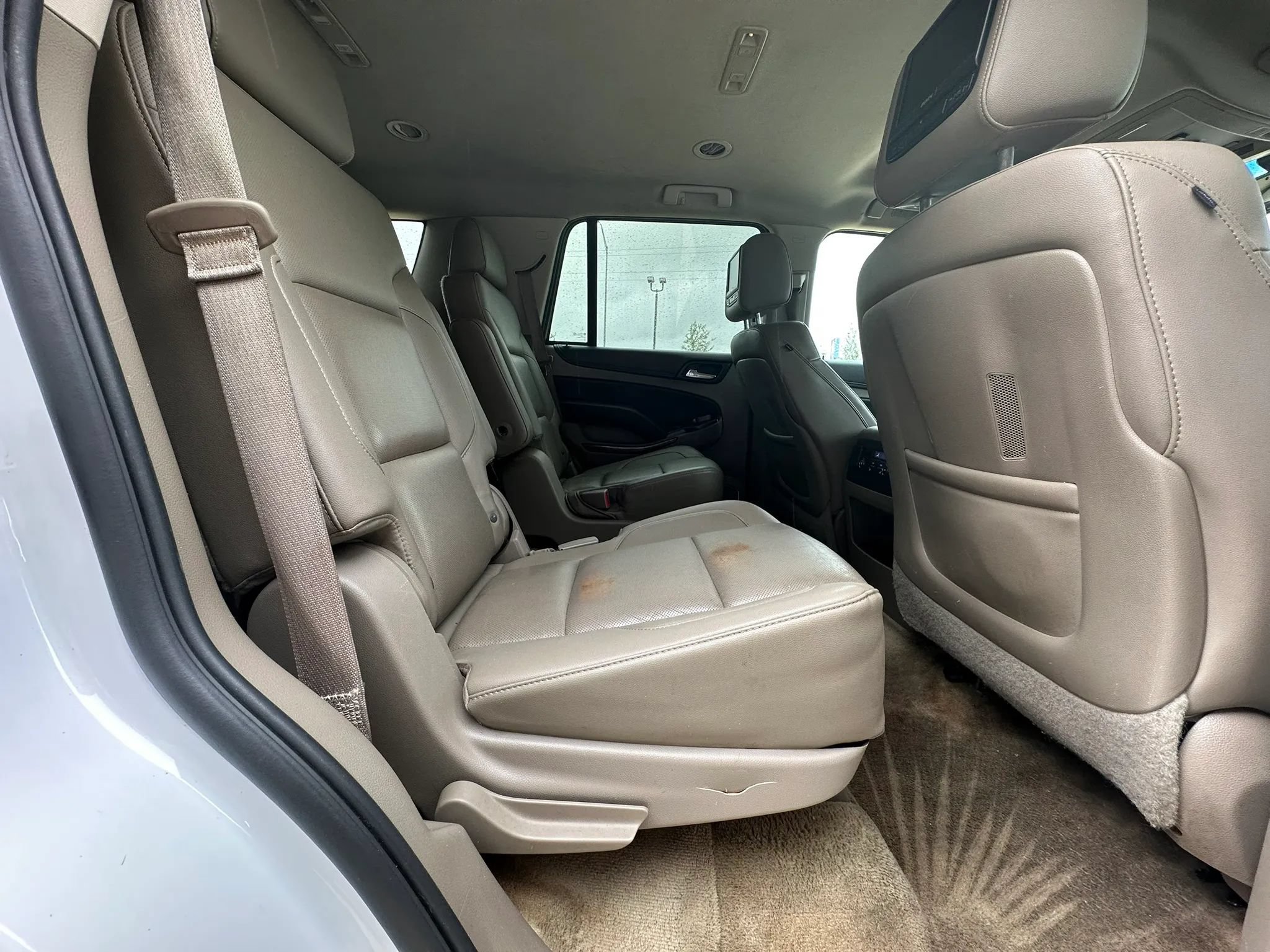 Used 2015 Chevrolet Tahoe LTZ AWD/4WD image 17
