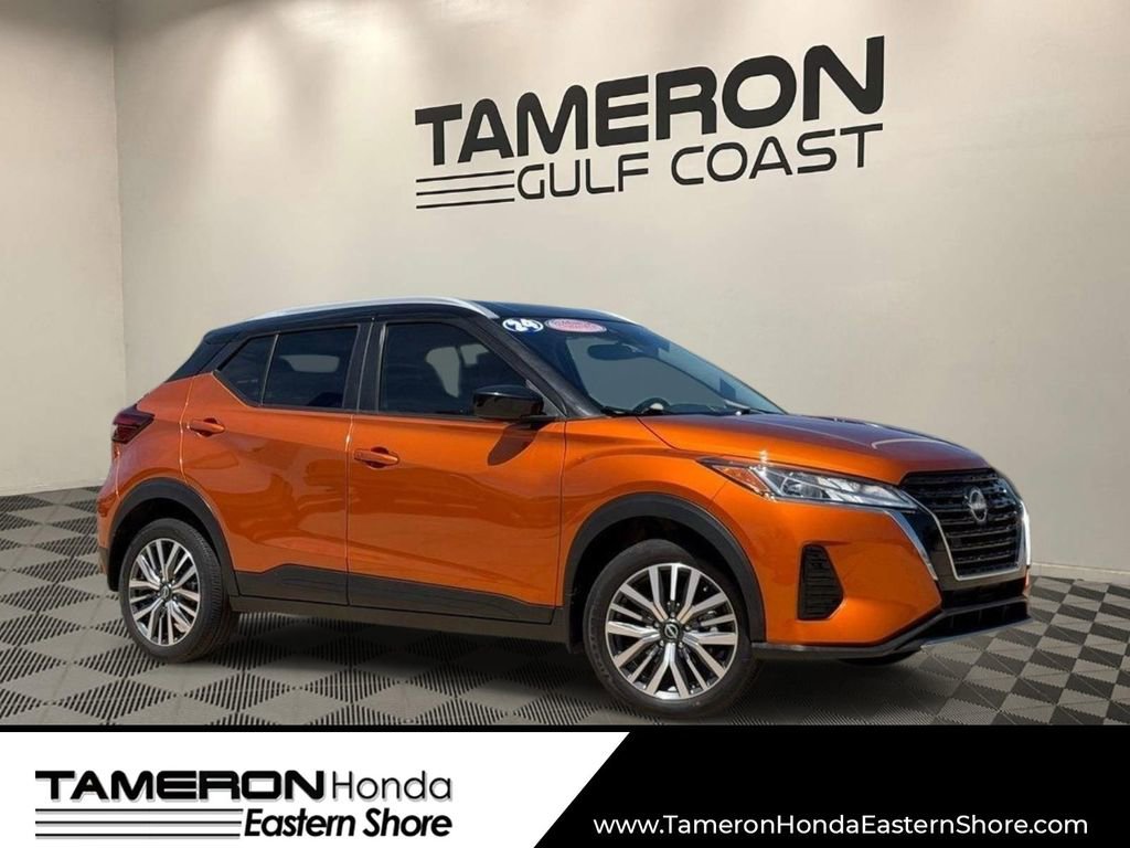 Used 2024 Nissan Kicks SV FWD image 1