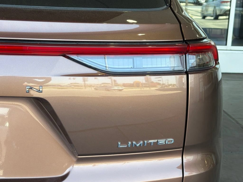 Certified 2025 Toyota Crown Signia AWD/4WD image 14