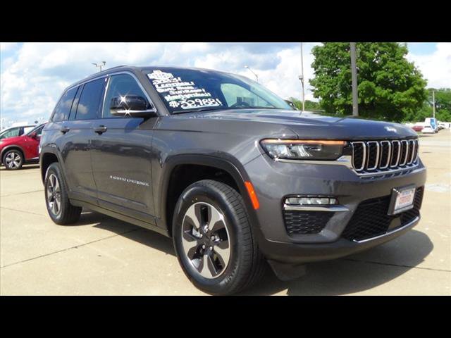 Used 2023 Jeep Grand Cherokee 4WD 4xe image 4