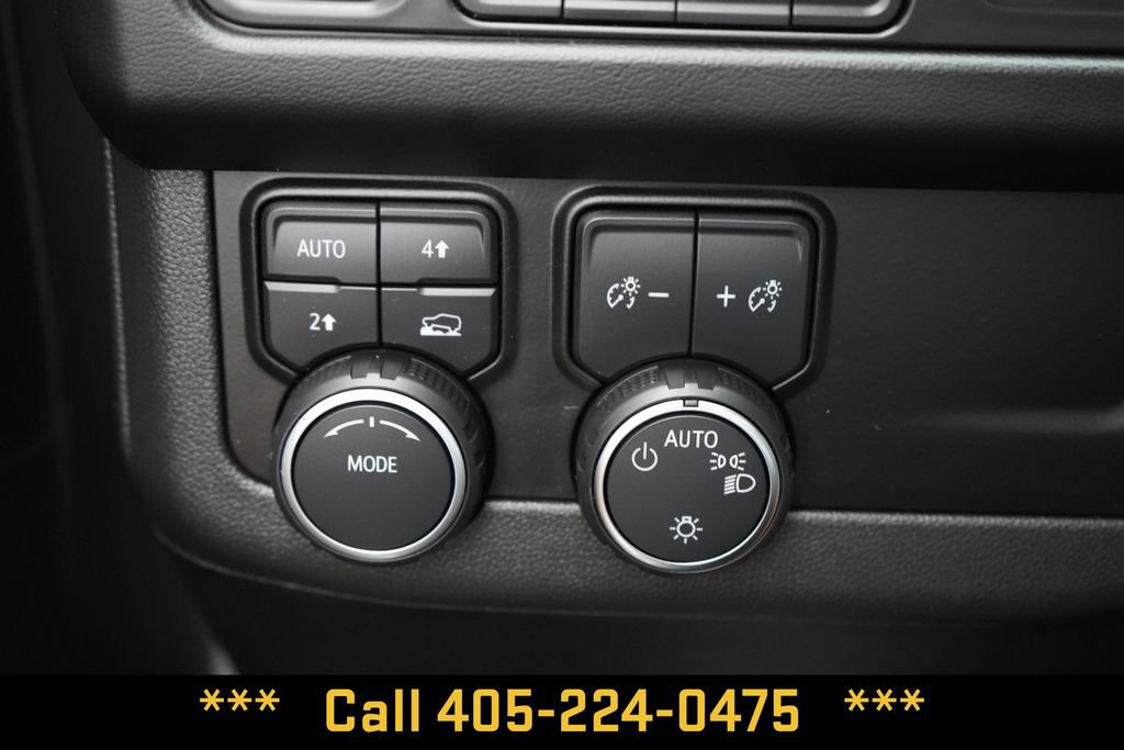 Used 2022 Chevrolet Suburban RST w/ Sport Performance Package AWD/4WD image 30