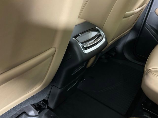 Used 2024 Cadillac XT6 Sport w/ Platinum Package image 15