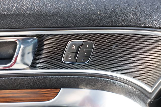 Used 2019 Ford Explorer Limited w/ Class III Trailer Tow Package image 15