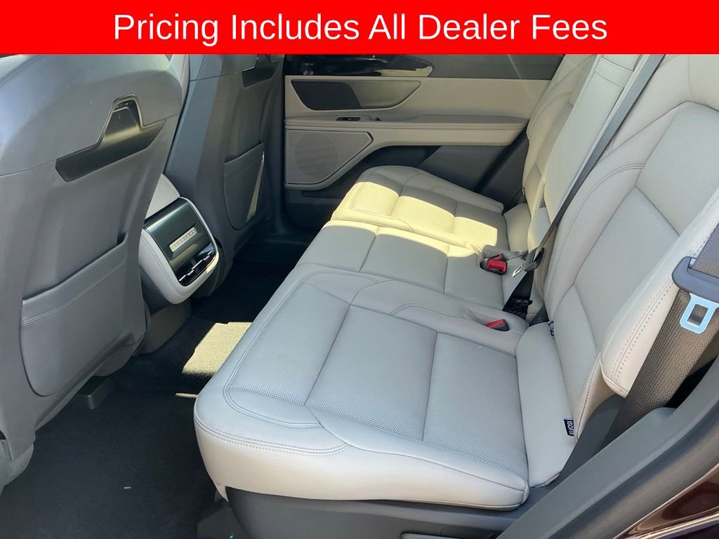 Used 2024 Lincoln Nautilus Premier AWD/4WD image 19