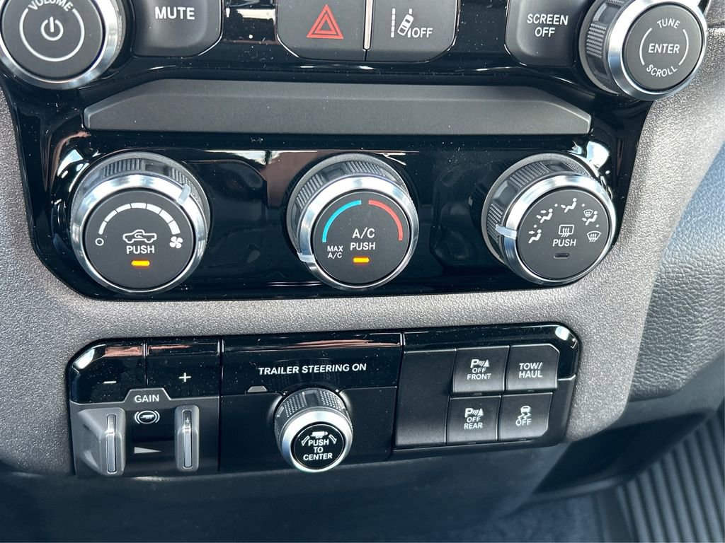 New 2025 RAM 1500 Tradesman image 39