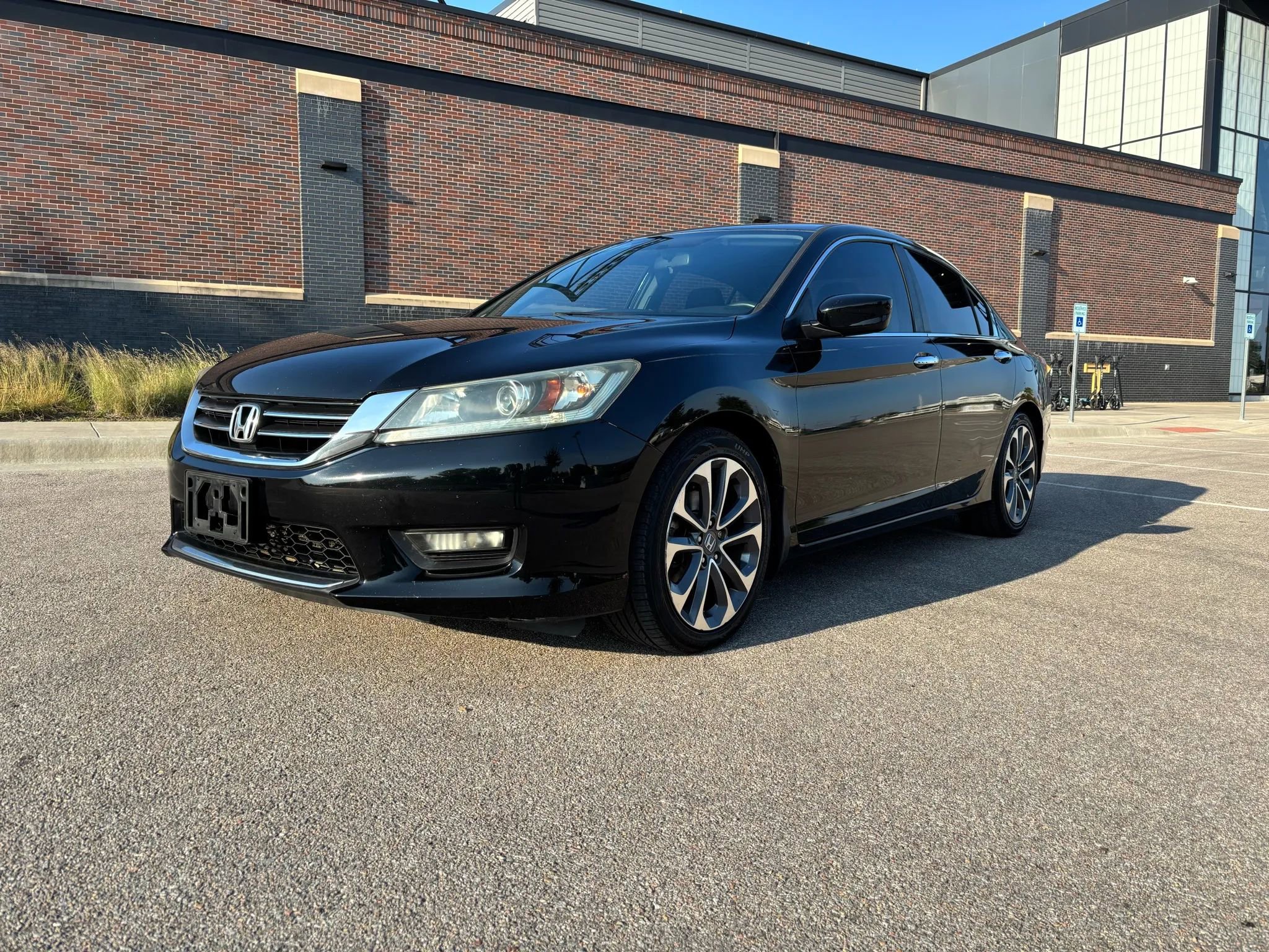 Used 2014 Honda Accord Sport image 3