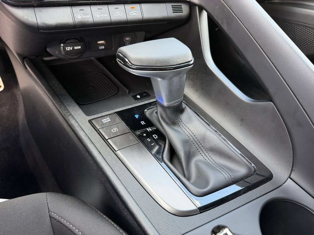 Used 2025 Hyundai Elantra Sport FWD image 25