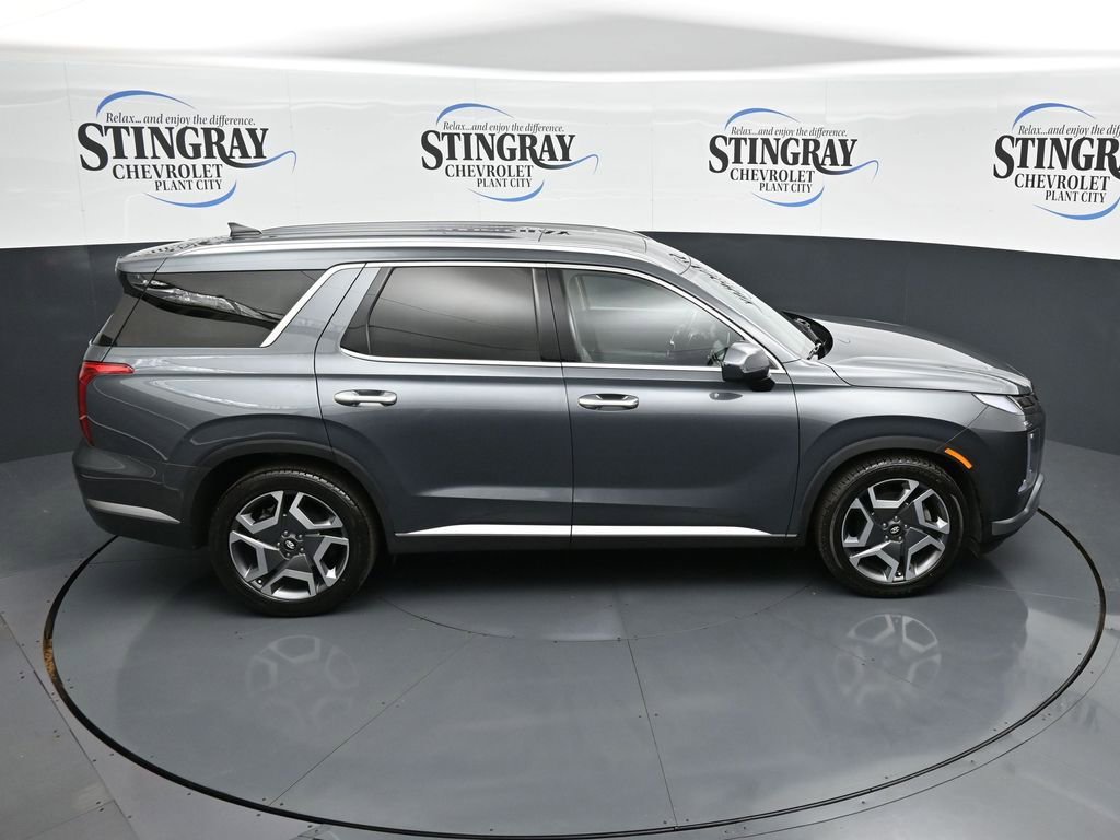 Used 2024 Hyundai Palisade SEL w/ Premium Package image 16