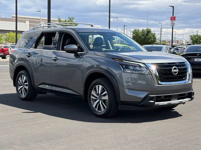 Certified 2025 Nissan Pathfinder SL FWD image 9
