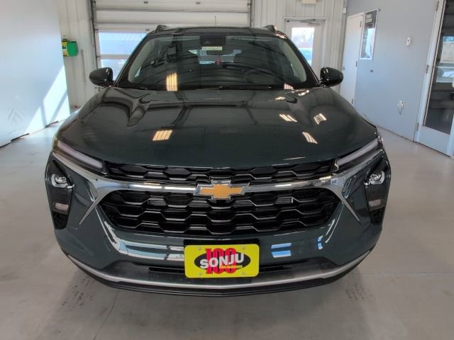 New 2026 Chevrolet Trax LT w/ LT Convenience Package FWD image 8