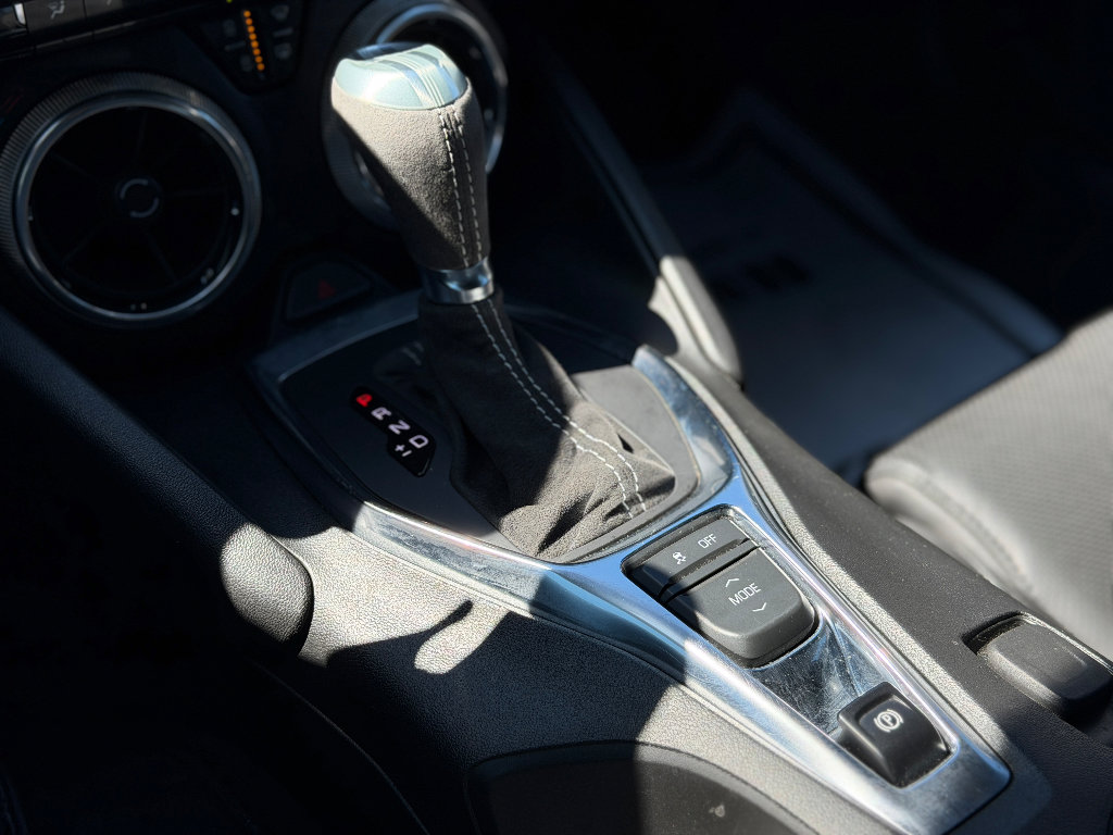 Used 2024 Chevrolet Camaro LT w/ RS Package RWD image 10