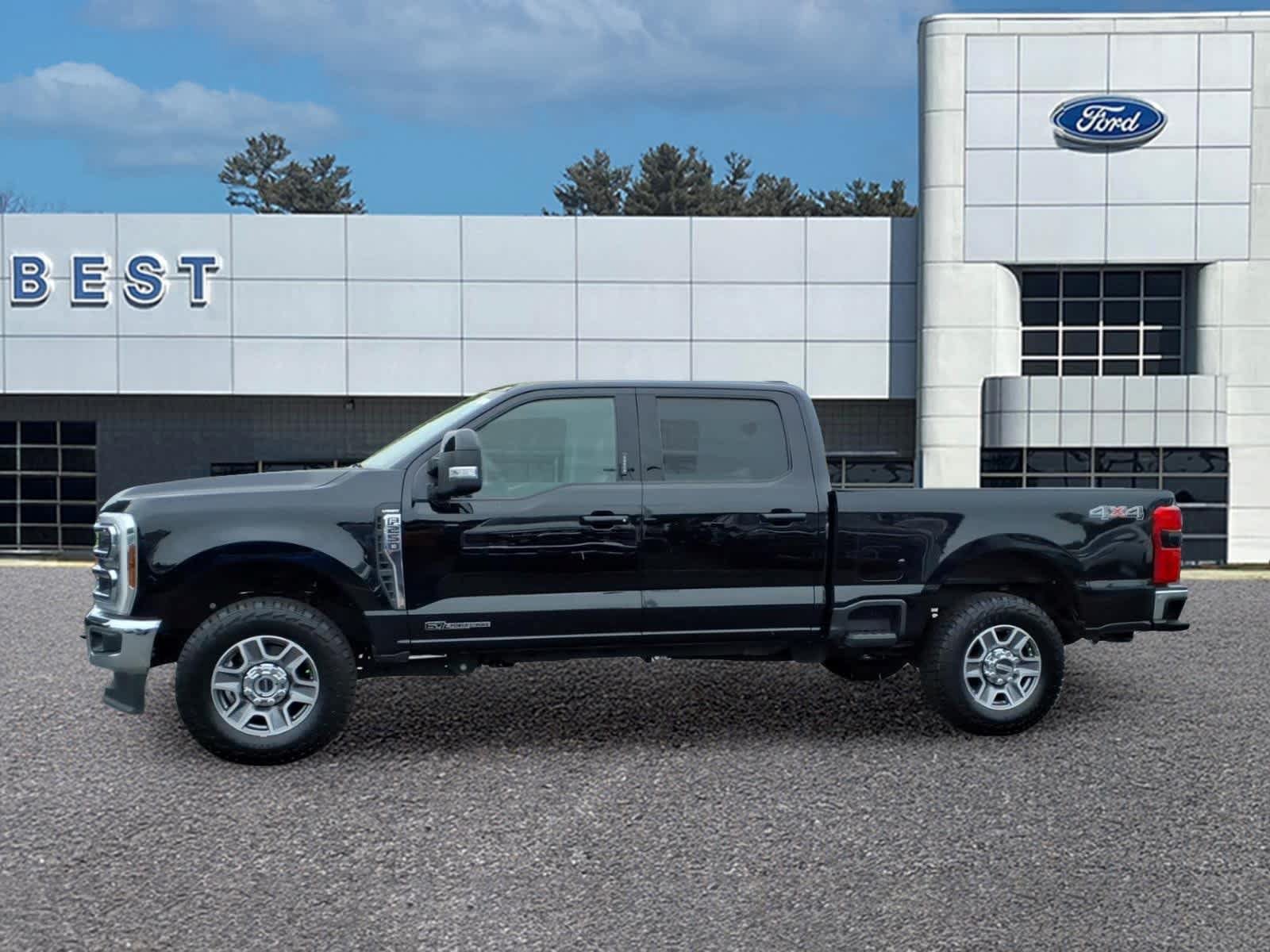 Used 2024 Ford F250 Lariat AWD/4WD image 2