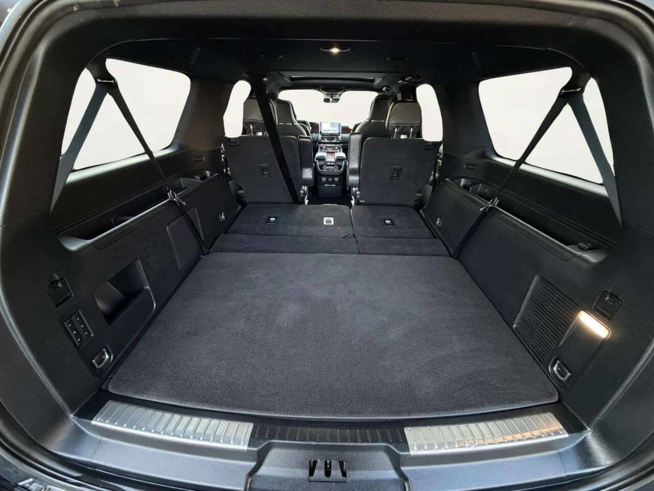 Used 2020 Lincoln Navigator L Reserve image 7