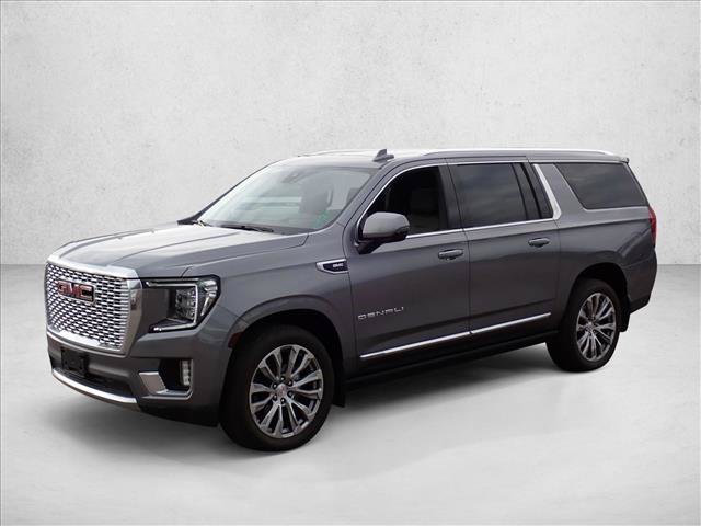 Used 2021 GMC Yukon XL Denali w/ Denali Premium Package AWD/4WD image 11