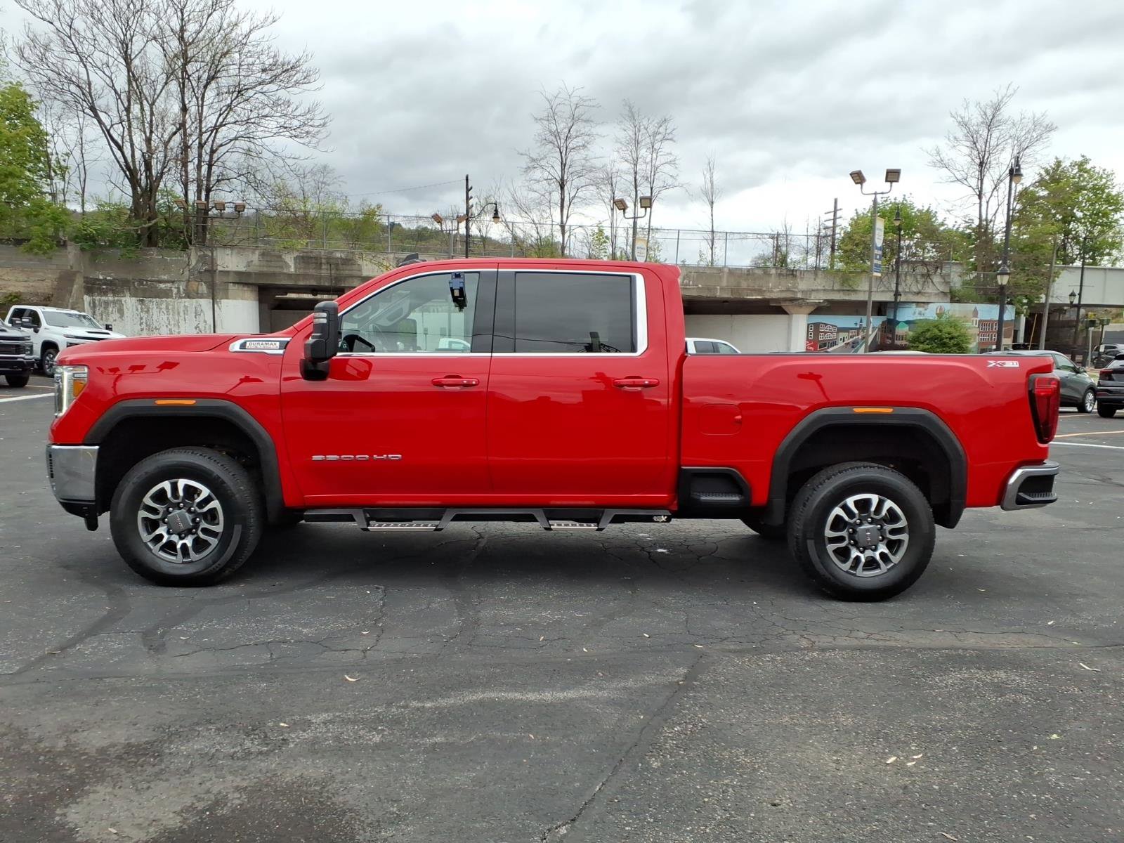 Used 2023 GMC Sierra 3500 SLE w/ SLE Value Package AWD/4WD image 6