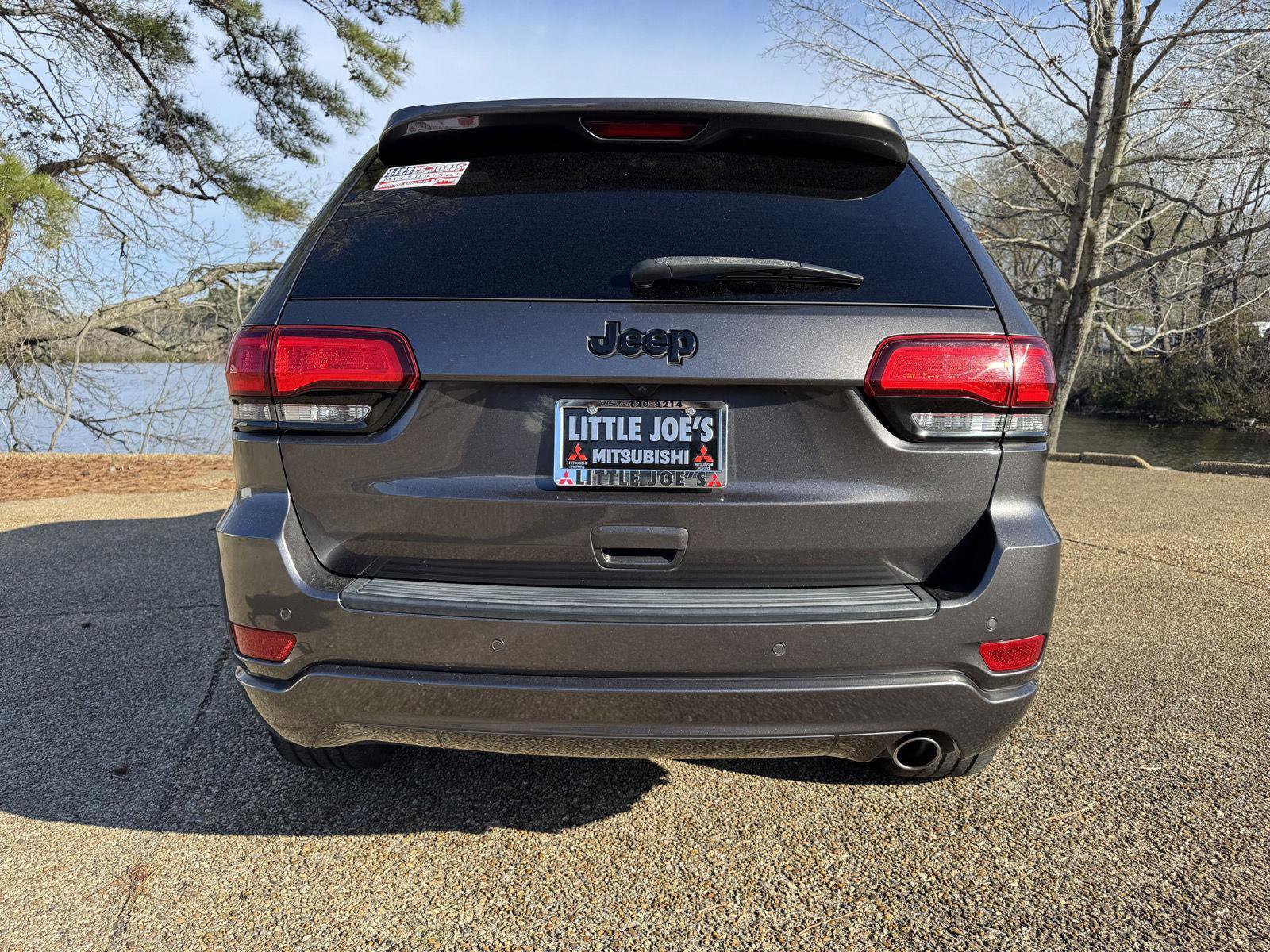 Used 2019 Jeep Grand Cherokee Altitude RWD image 6