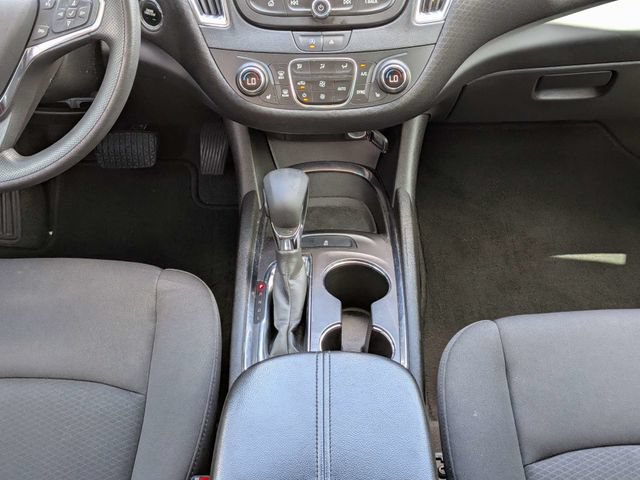 Used 2021 Chevrolet Malibu LT FWD image 16