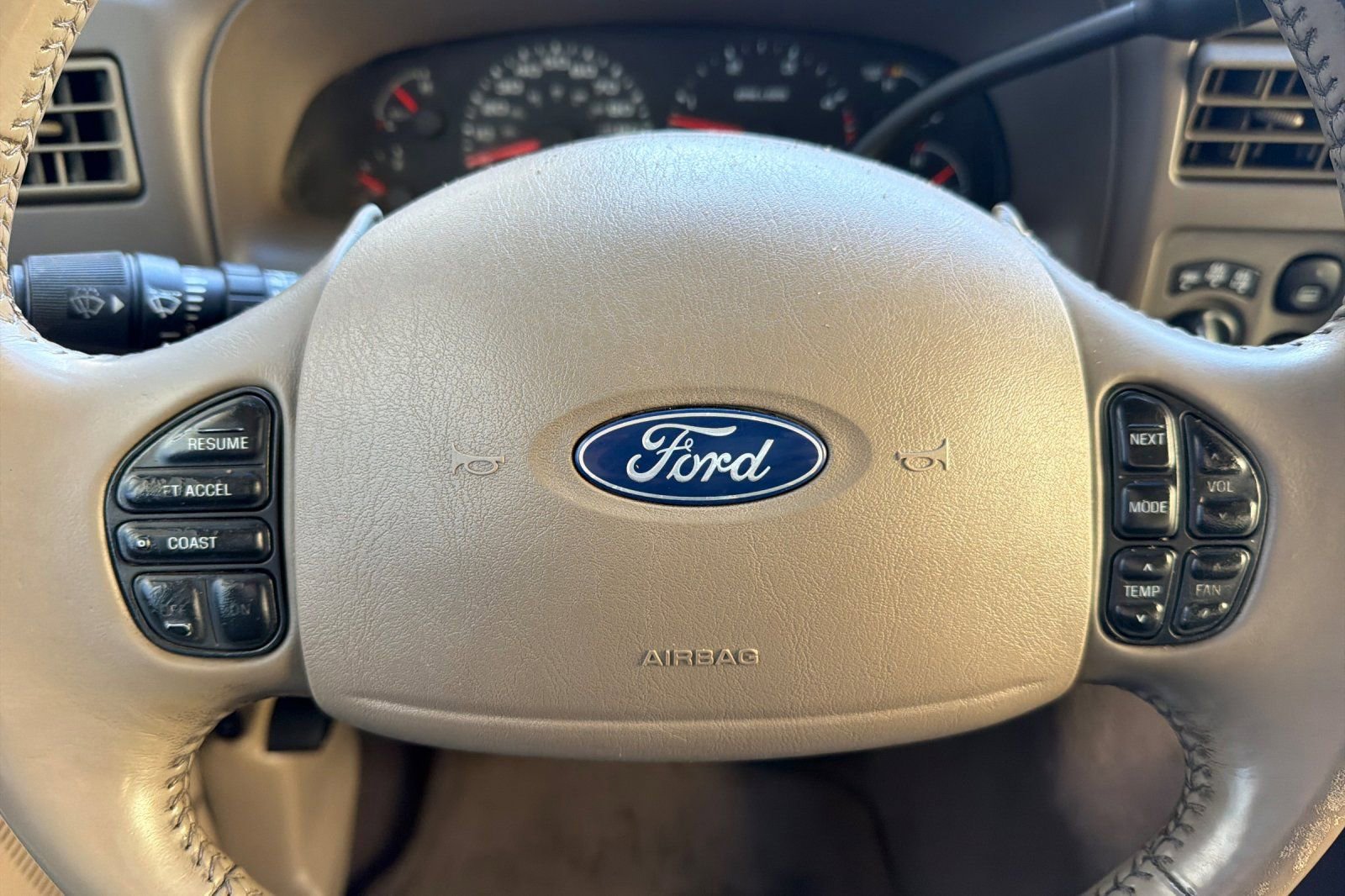 Used 2004 Ford Excursion Eddie Bauer image 19