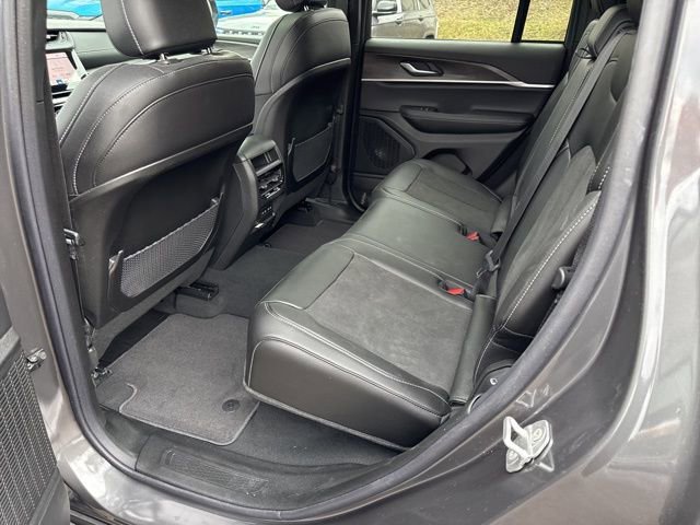 Used 2026 Jeep Grand Cherokee Altitude image 19