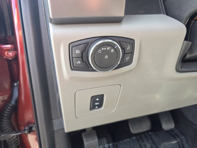 Used 2016 Ford F150 XLT w/ Equipment Group 302A Luxury AWD/4WD image 15