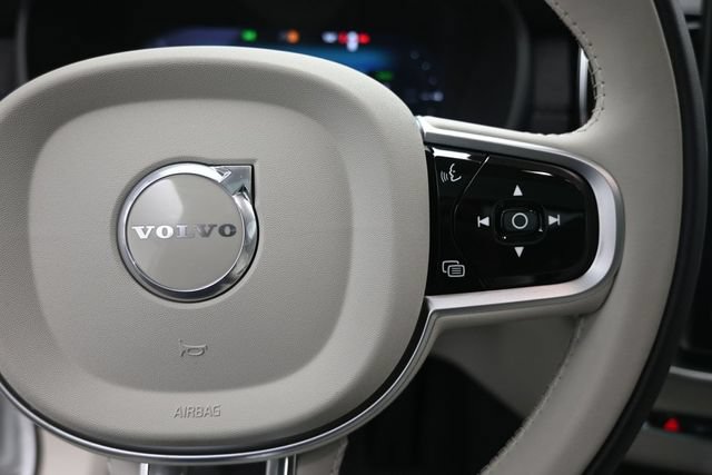 Used 2026 Volvo XC90 T8 Ultra w/ Protection Package Premier AWD/4WD image 14