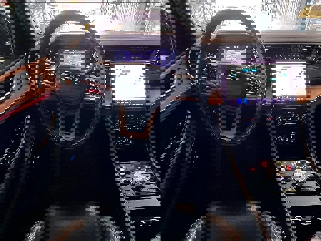 Used 2023 Jeep Grand Cherokee Summit image 17