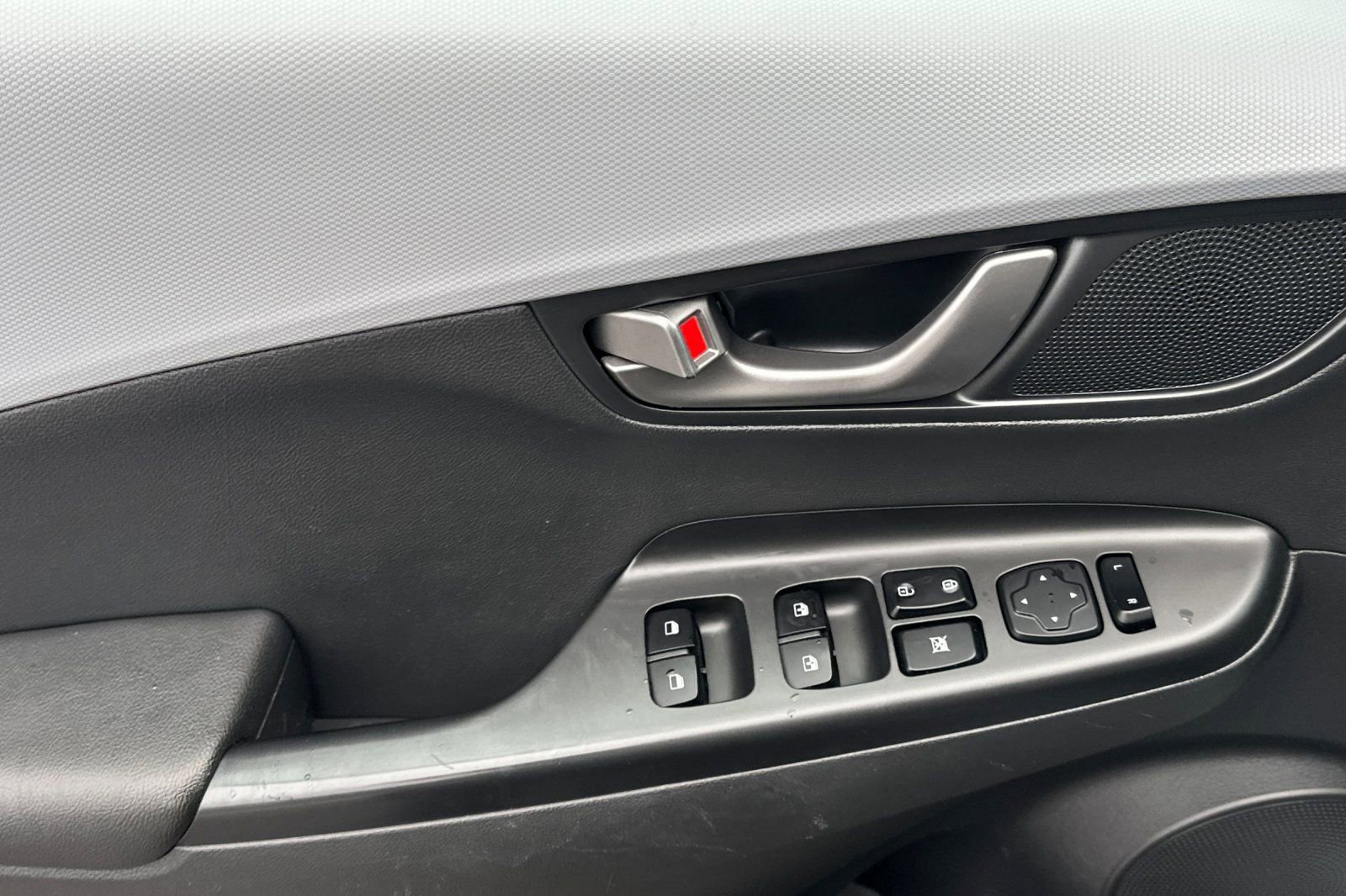 Used 2020 Hyundai Kona Ultimate AWD/4WD image 11