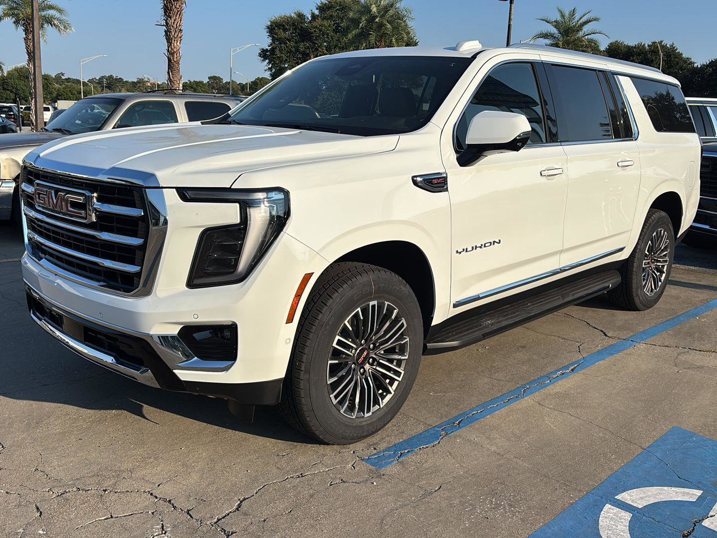 New 2026 GMC Yukon XL Elevation image 3