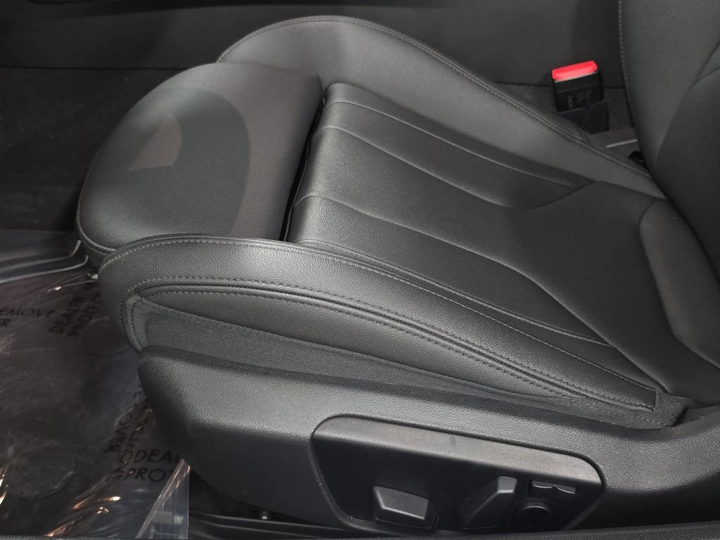 Used 2022 BMW Z4 M40i w/ Shadowloine Package RWD image 24