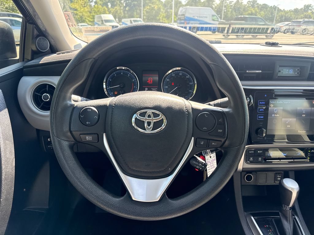 Used 2017 Toyota Corolla L FWD image 19