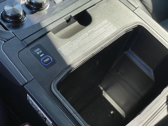 Used 2019 Lexus LX 570 4WD w/ Luxury Package image 38