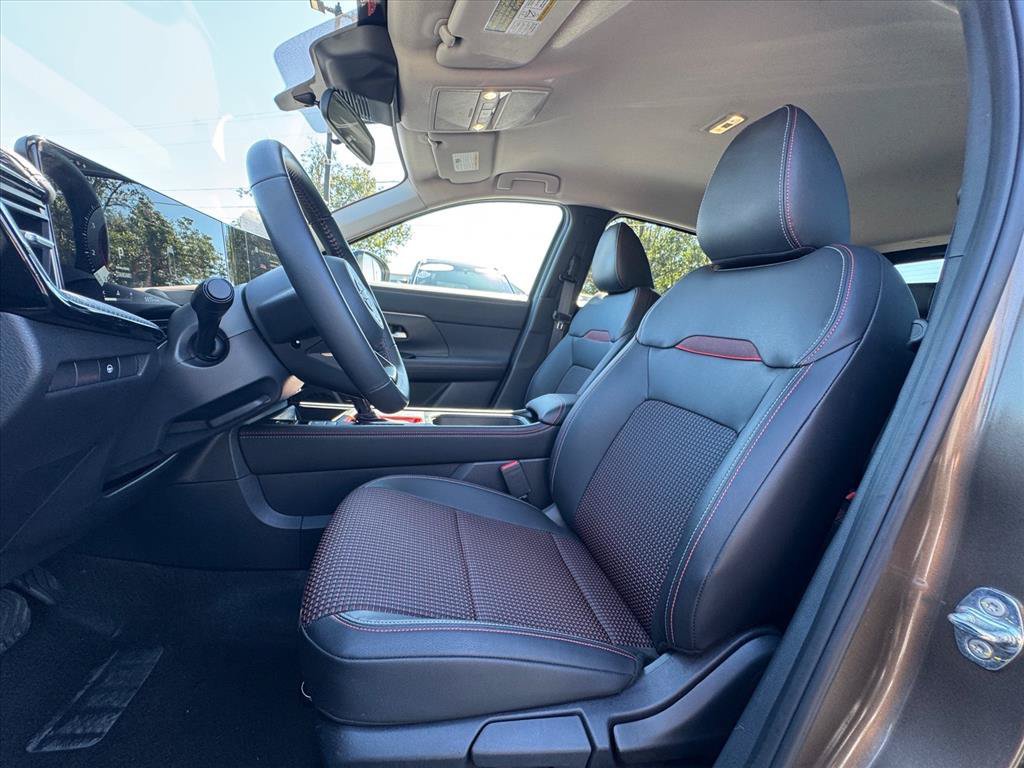 Certified 2026 Nissan Kicks SR AWD/4WD image 14