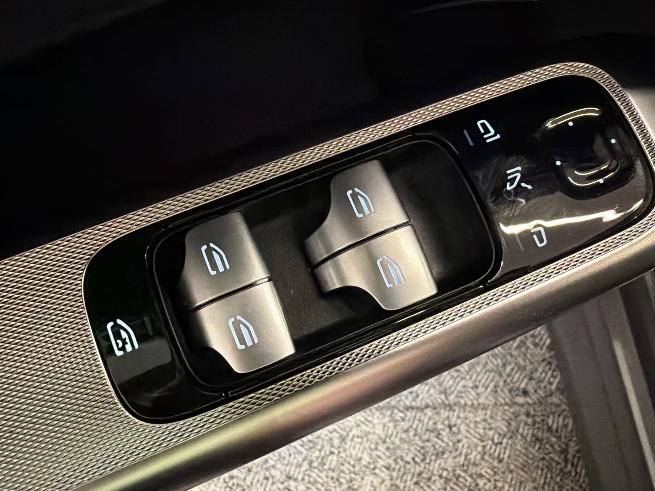 Used 2026 Mercedes-Benz GLC 300 4MATIC image 19