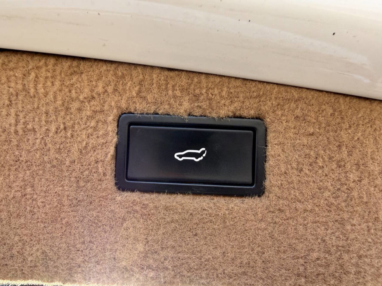 Used 2008 Porsche Cayenne GTS image 8