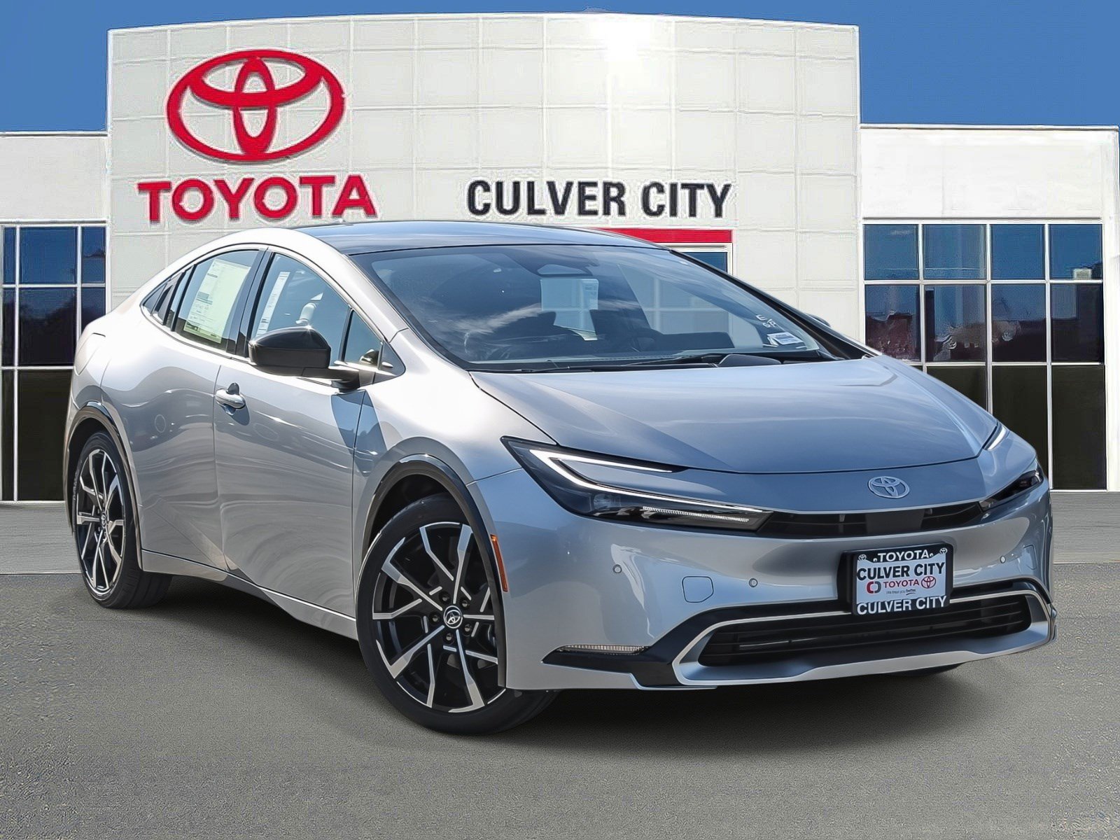 New 2026 Toyota Prius Plug-In Hybrid FWD image 1