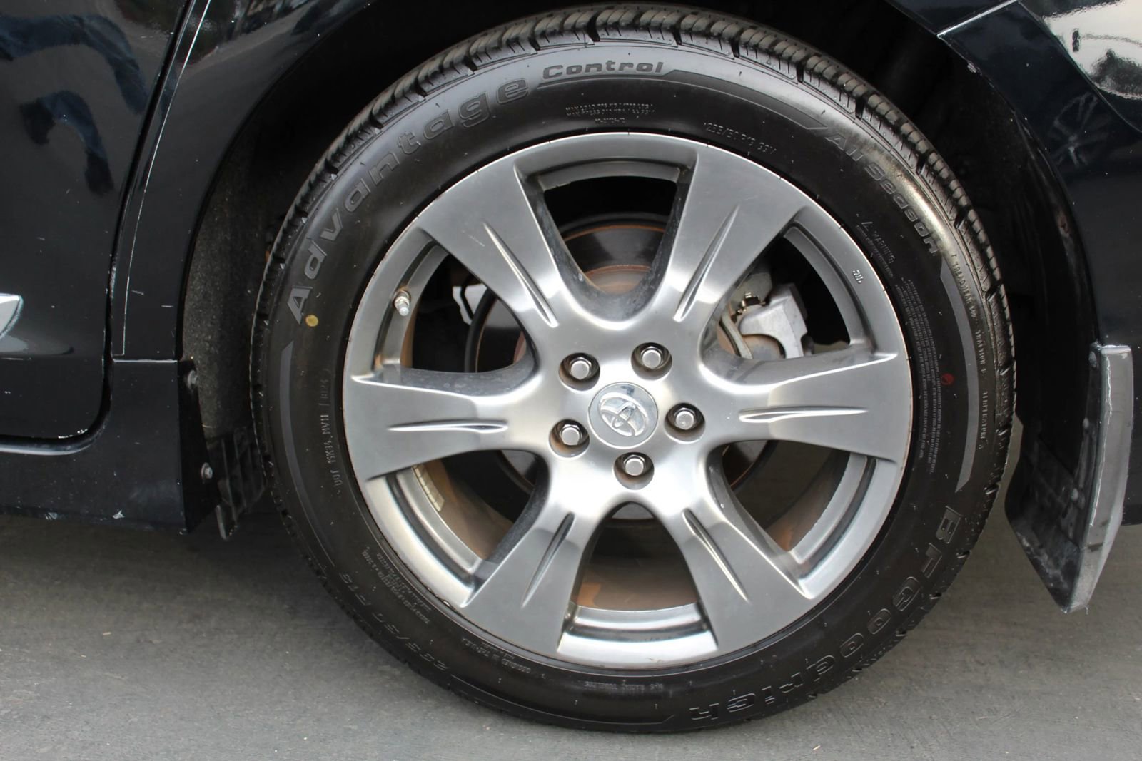 Used 2017 Toyota Sienna SE Premium FWD image 41