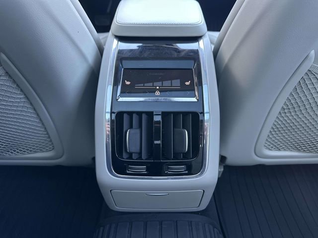 Used 2022 Volvo S90 B6 Inscription w/ Advanced Package image 33