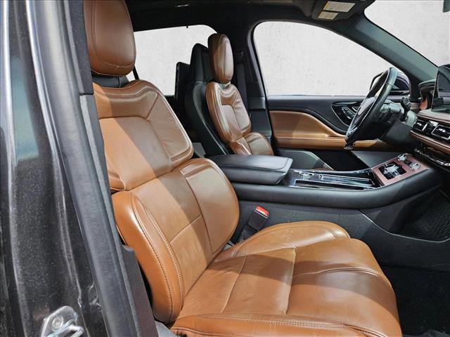 Used 2020 Lincoln Aviator Reserve w/ Equipment Group 202A image 19