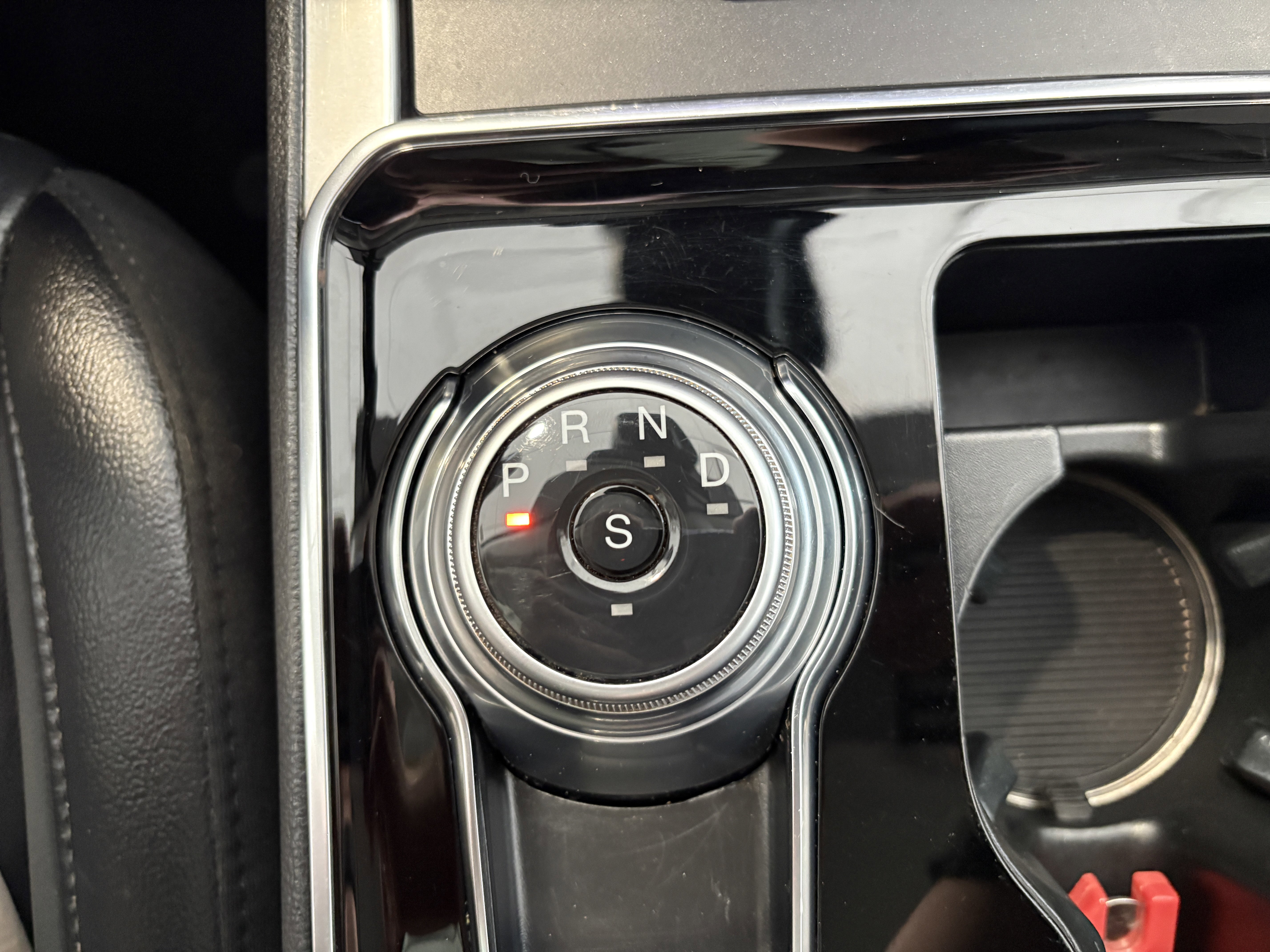 Used 2020 Ford Edge Titanium w/ Class II Trailer Tow Package image 19