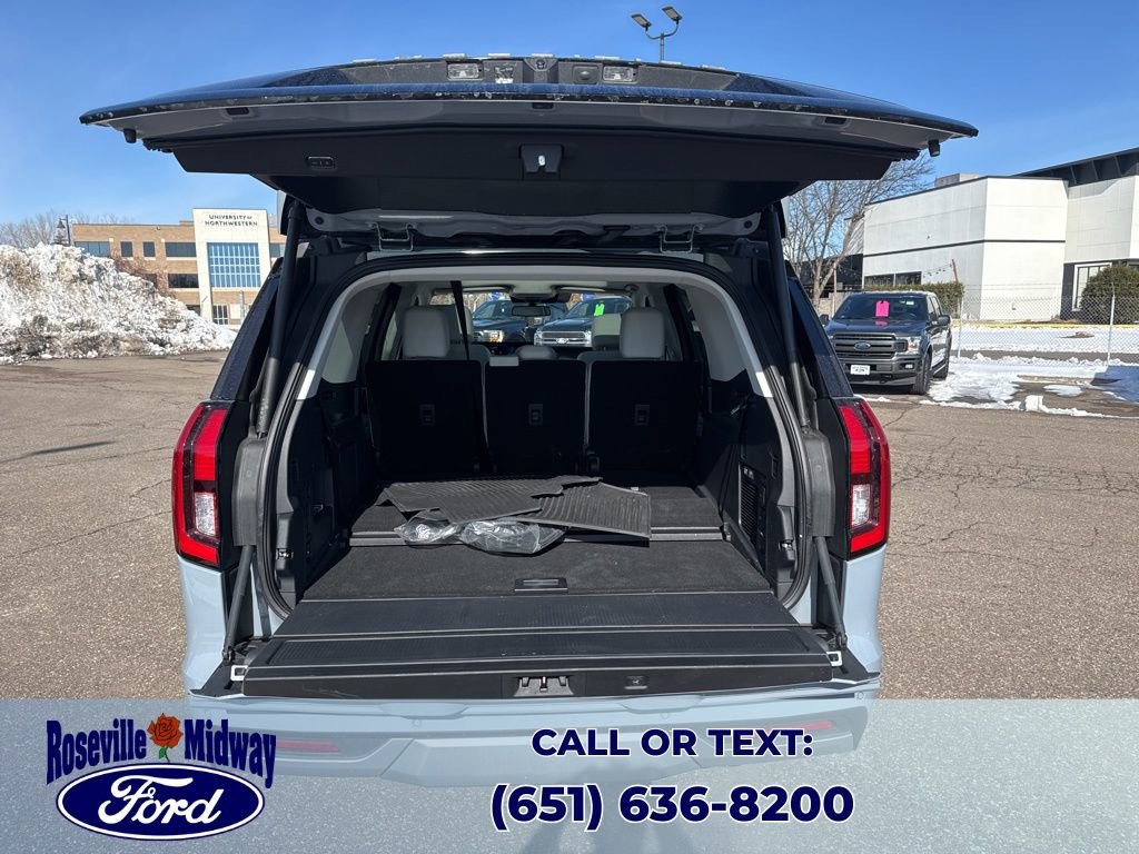 Used 2025 Ford Expedition Platinum image 50