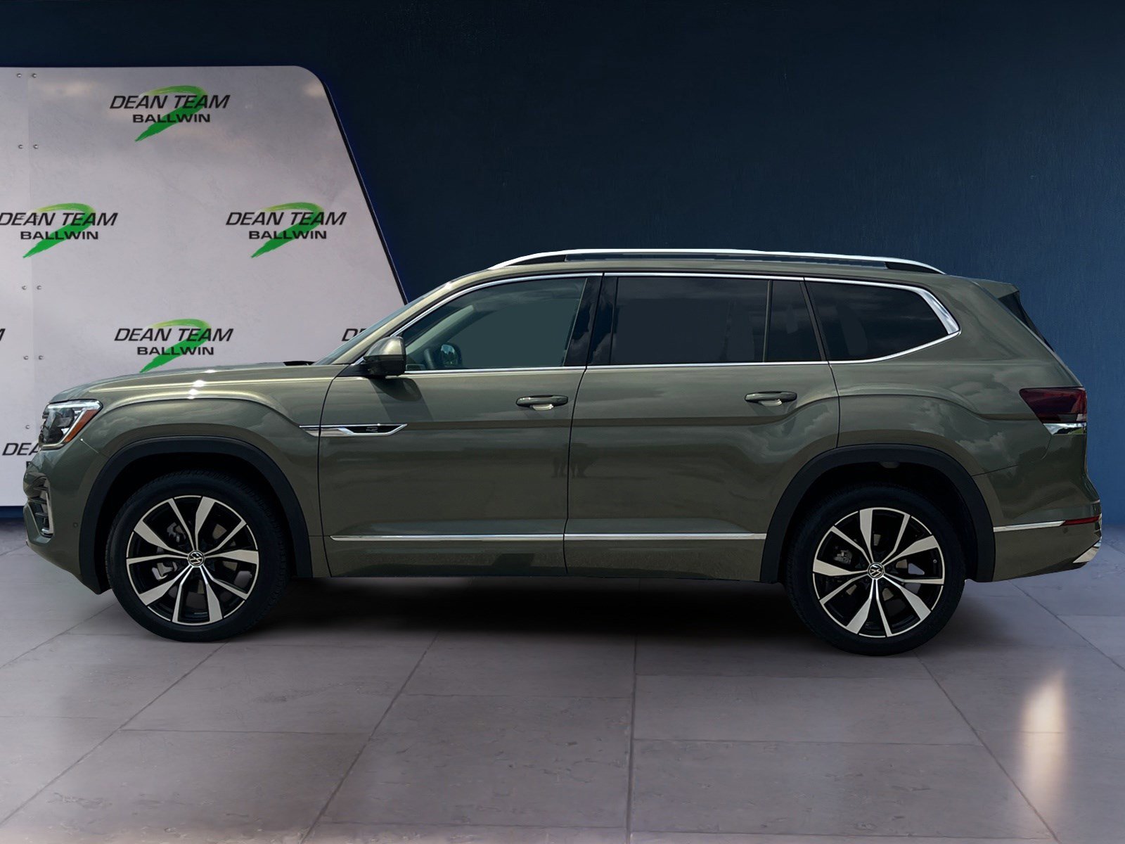 New 2025 Volkswagen Atlas SEL Premium R-Line image 4