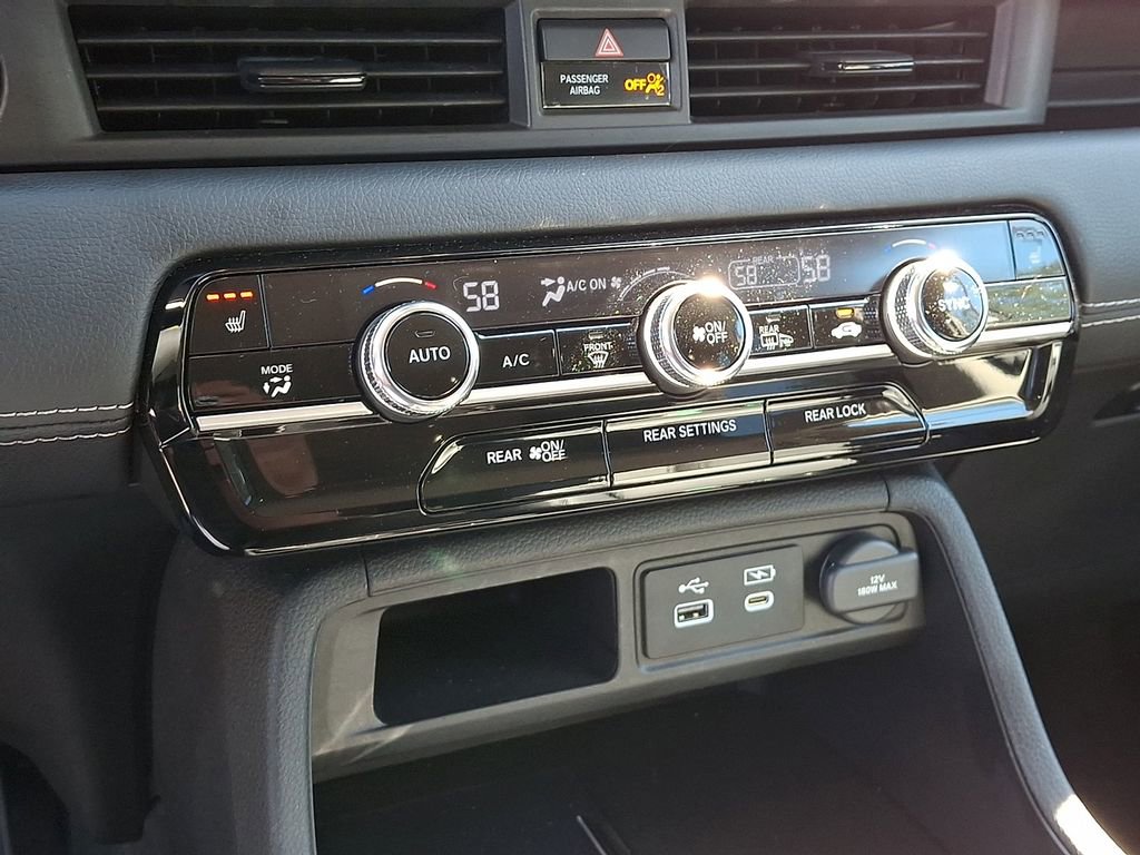 Used 2025 Honda Pilot EX-L image 17