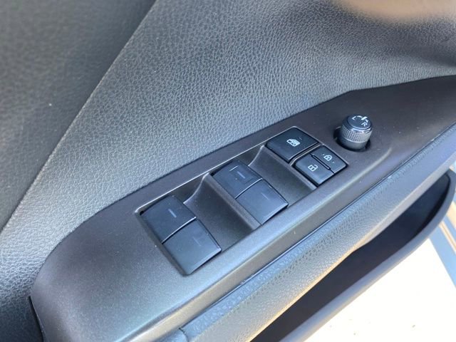 Used 2023 Toyota Camry SE image 17
