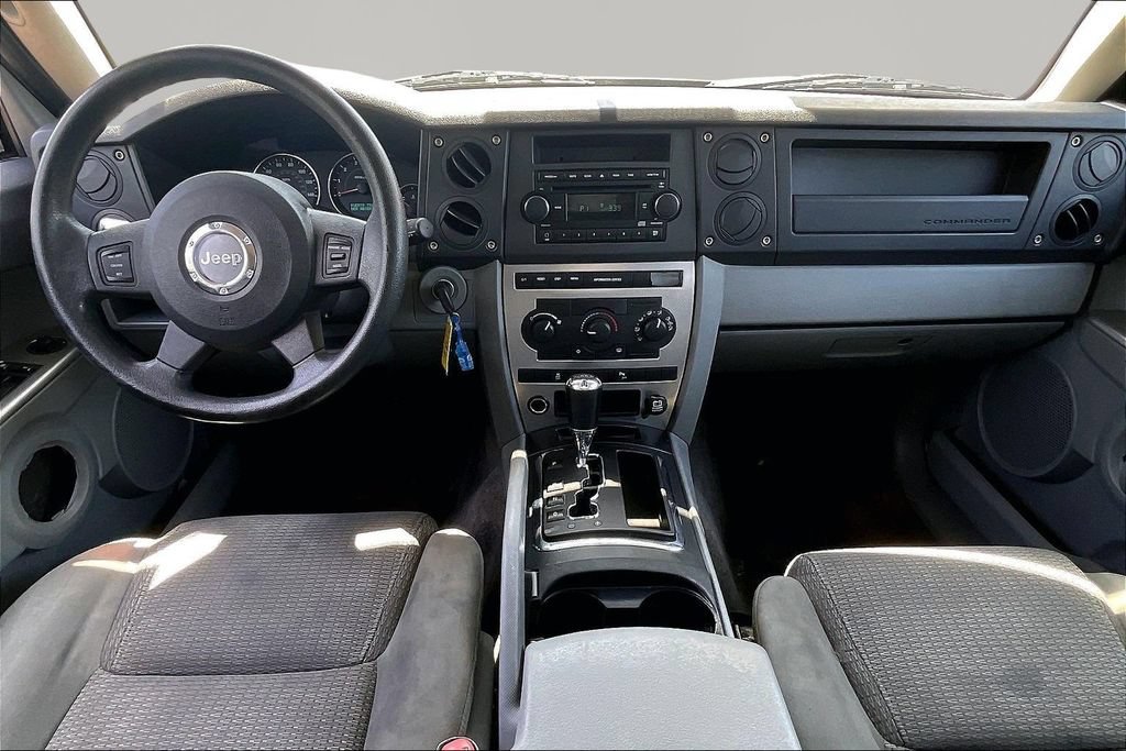 Used 2006 Jeep Commander 4WD image 7