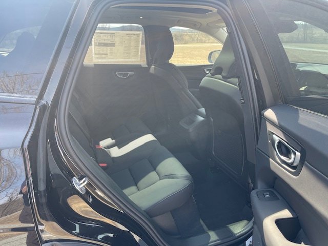 New 2026 Volvo XC60 B5 Plus w/ Climate Package AWD/4WD image 10