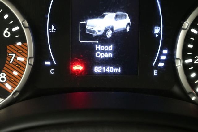 Used 2019 Jeep Renegade Latitude FWD image 34